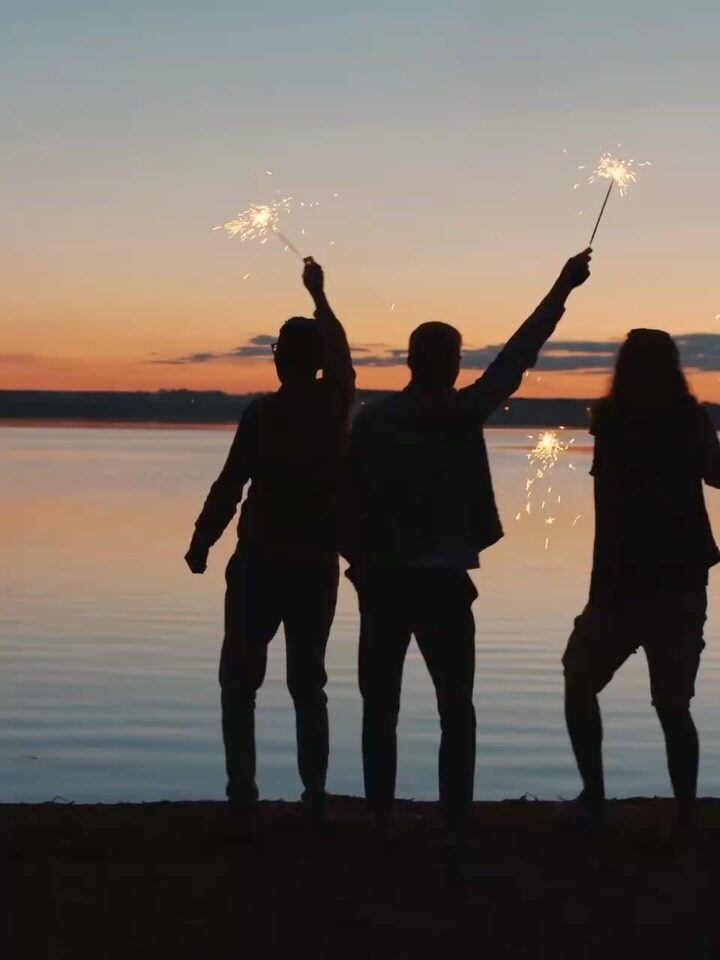 Instagram post from livinglocalcascais. This post is in position 7.